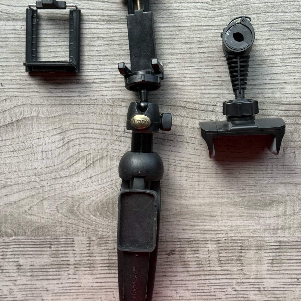 (3) Three Piece Cellphone Tripod Set